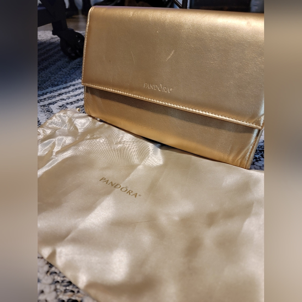 Pandora Gold Rare Retired Shine Clutch with Dustbag - Picture 7 of 8